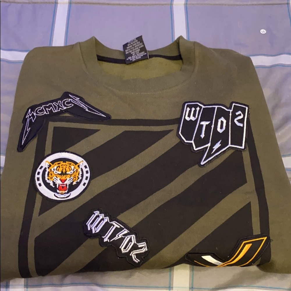 Wt02 graphic sweater